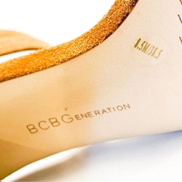 🍋 BCBGeneration • Women’s Fringe Camel Suede Block Heel Sandal Size 8.5 - Picture 5 of 6